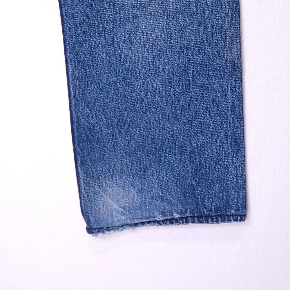 Levis size tag